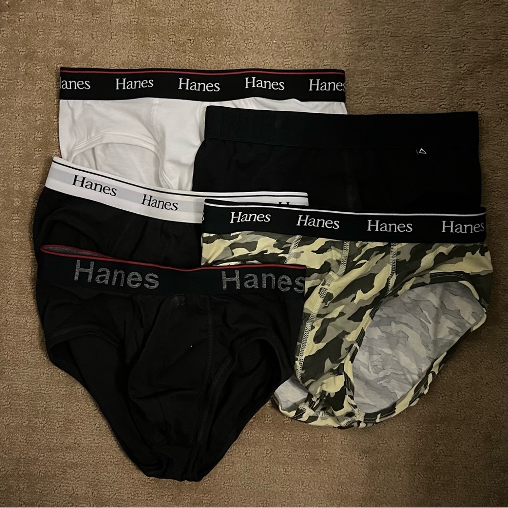 Hanes Brief Bundle Mens Small 28-30”